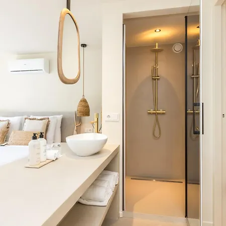 Boutique Omnia - Digital Reception & Keyless 4*